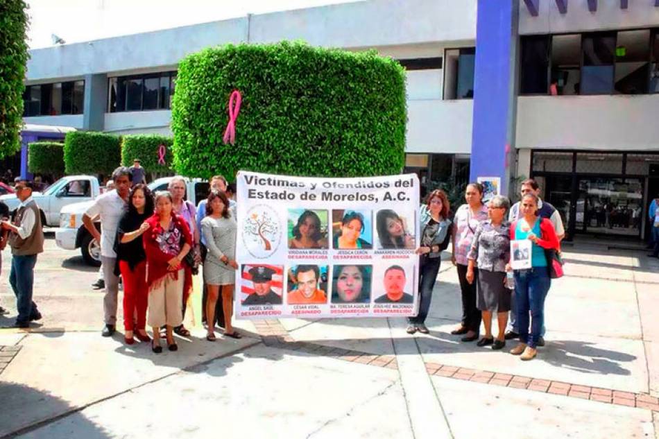 Policía comunitaria auxilia en la búsqueda de normalistas de Ayotzinapa