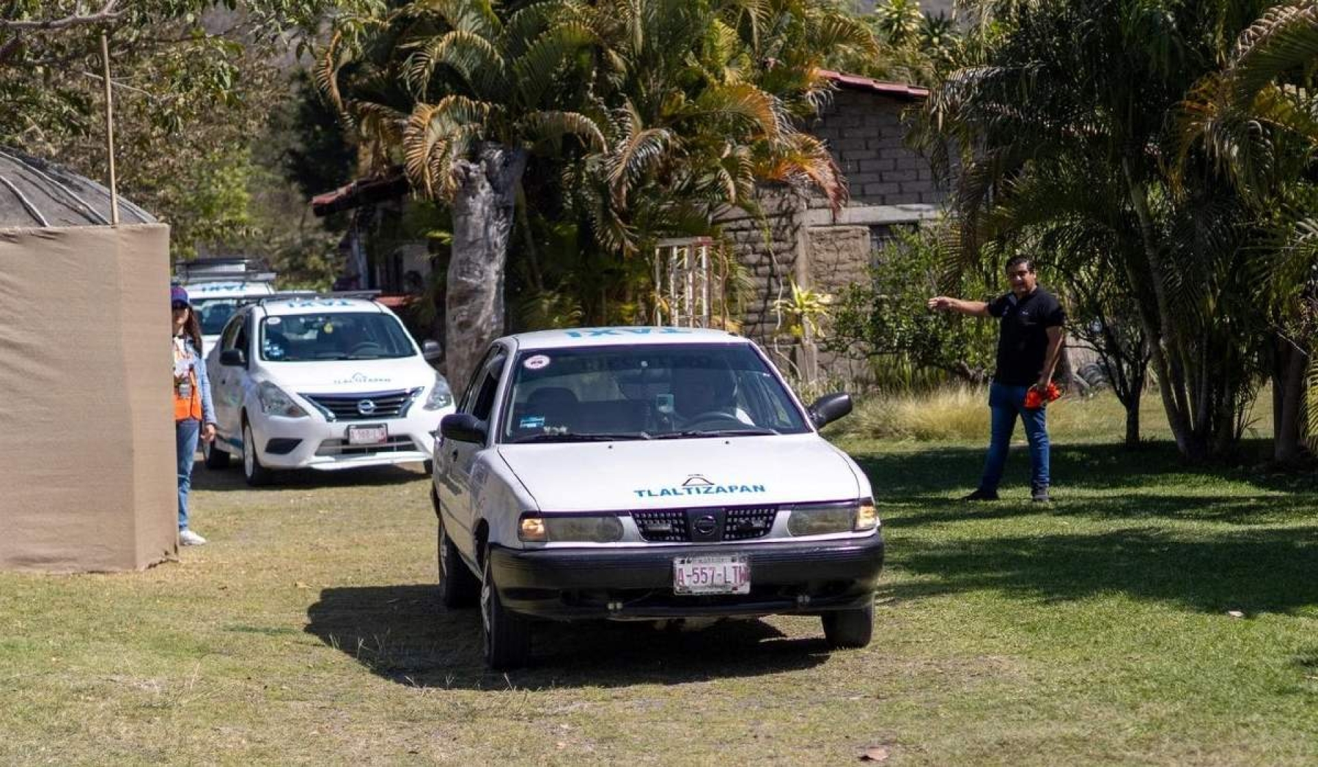 Capacitan a taxistas de Tlaltizapán en materia turística