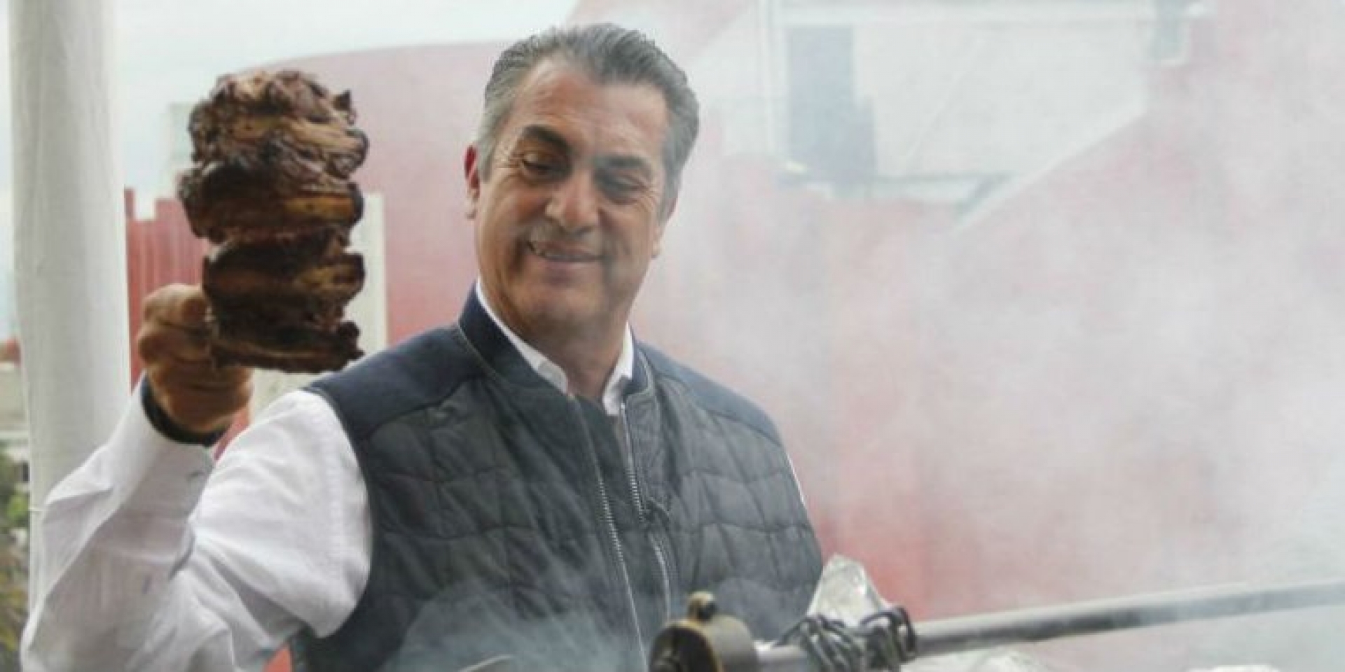 Bronco pagará multa a INE pero niega actos ilegales