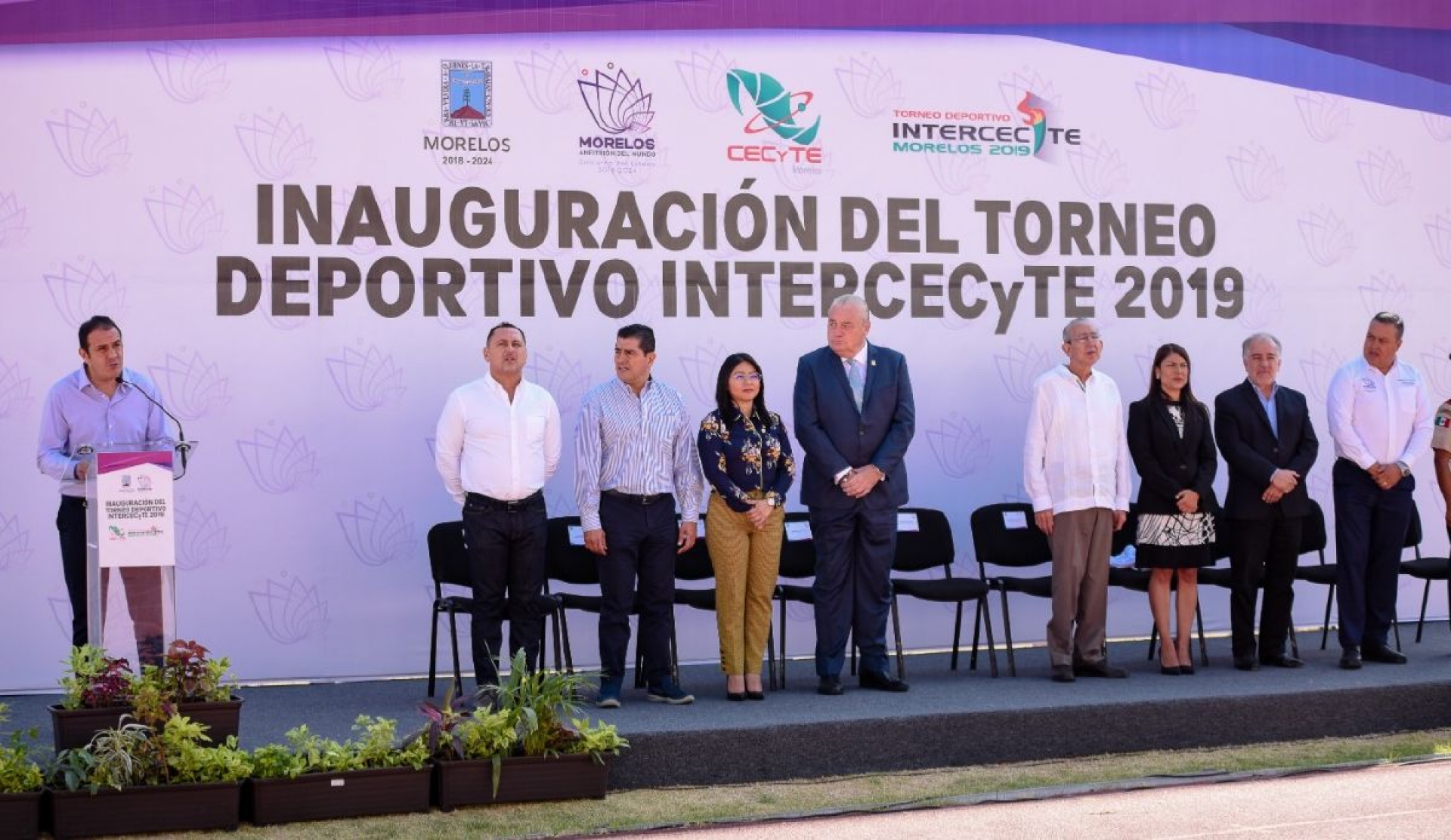 Abandera Cuauhtémoc Blanco delegaciones de Morelos rumbo a  Olimpiadas Nacional y Nacional Juvenil 2019