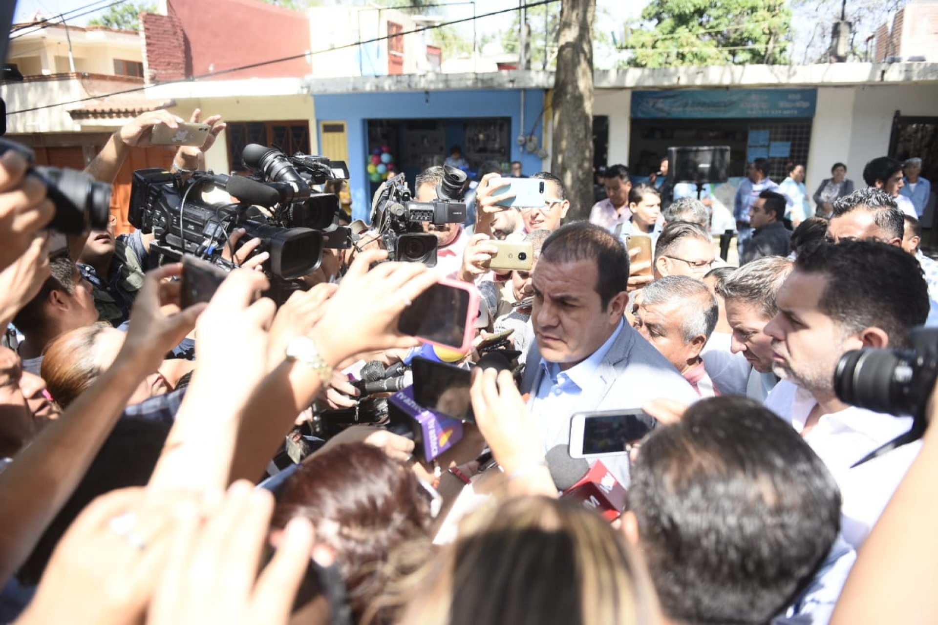 Sostiene gobernador que problema de adeudos en SAPAC debe atenderlo el ayuntamiento