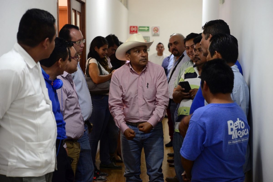 Se mantendrá toma del Congreso: G-10