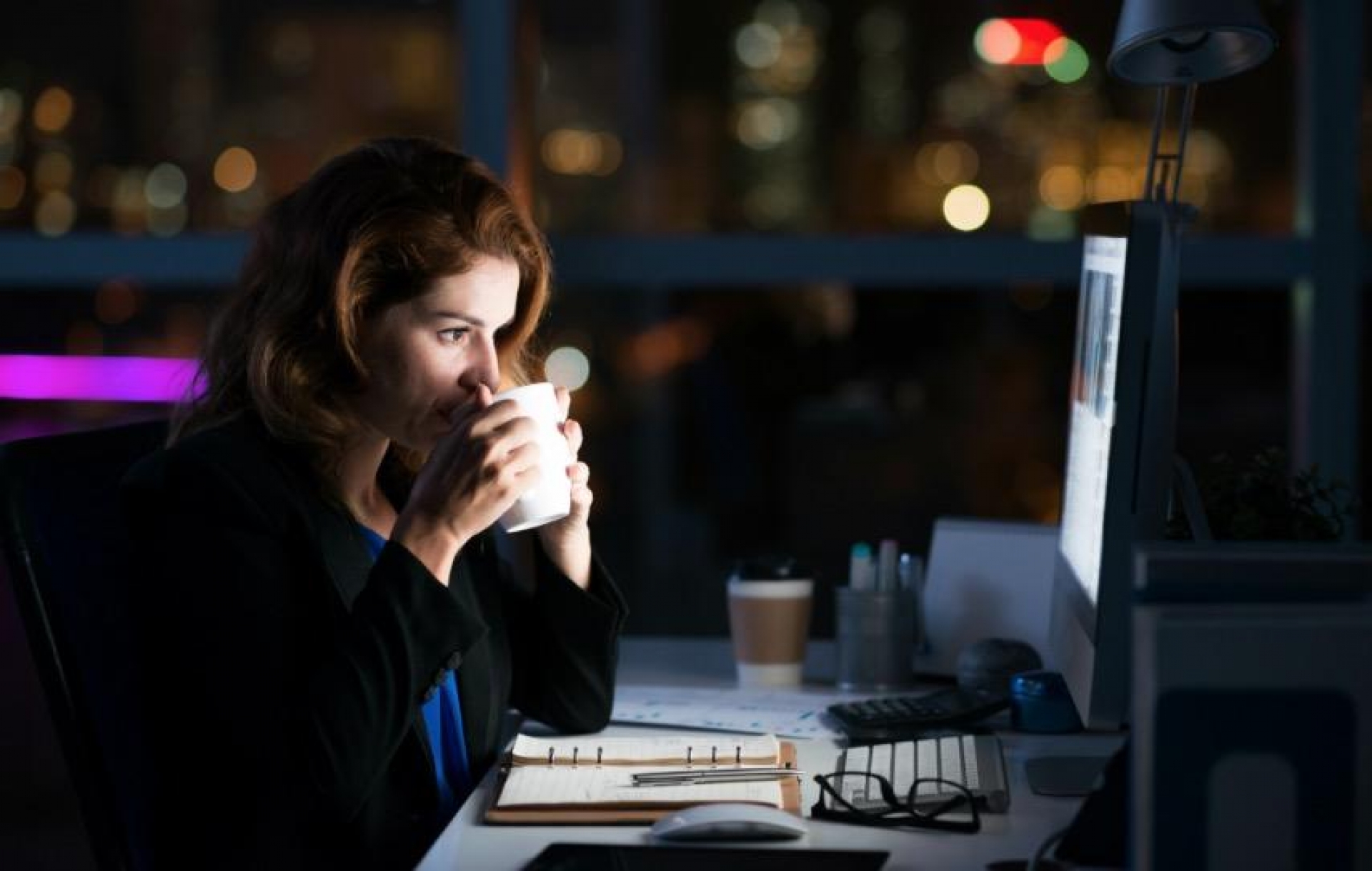 ¿Trabajas de noche? Cuidado, con este turno así se daña tu cuerpo