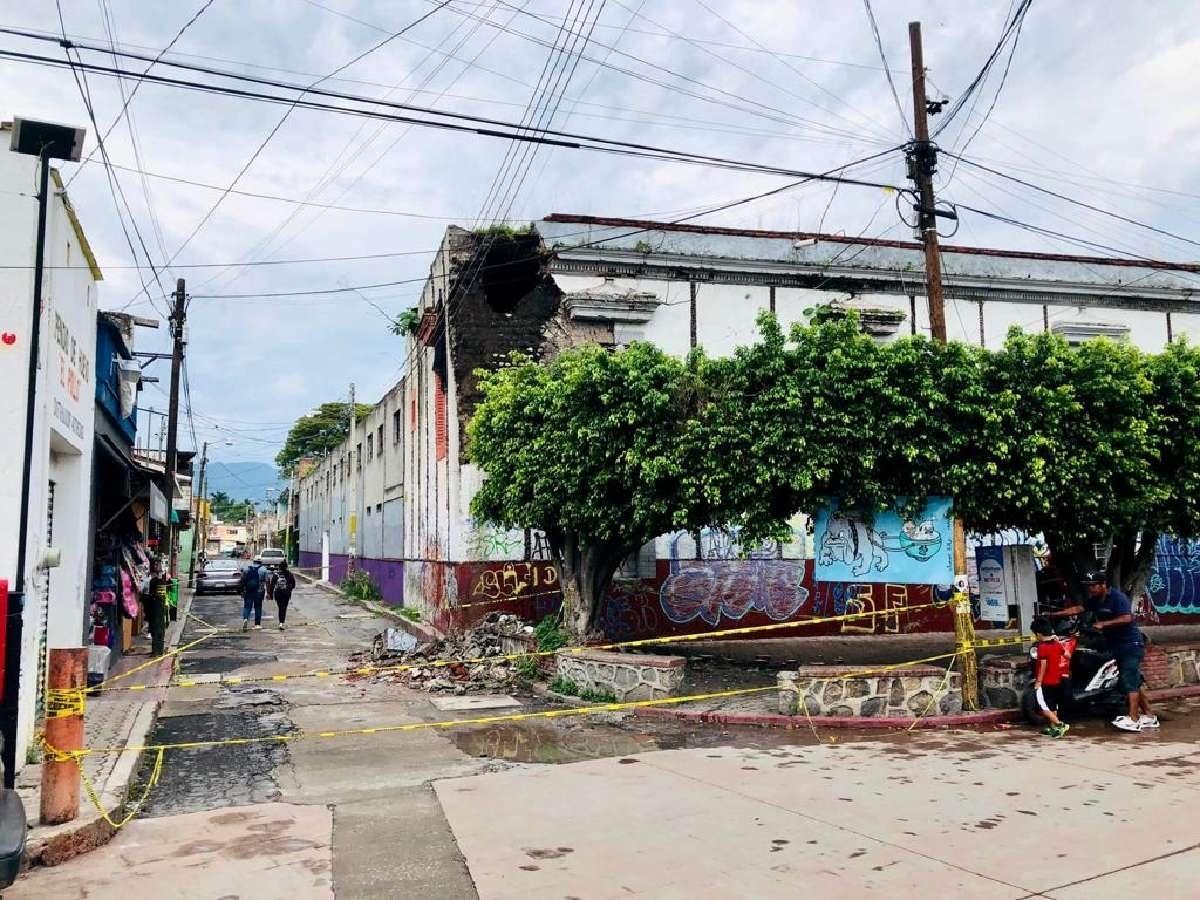 Colapsa parte de edificio antiguo en Yautepec