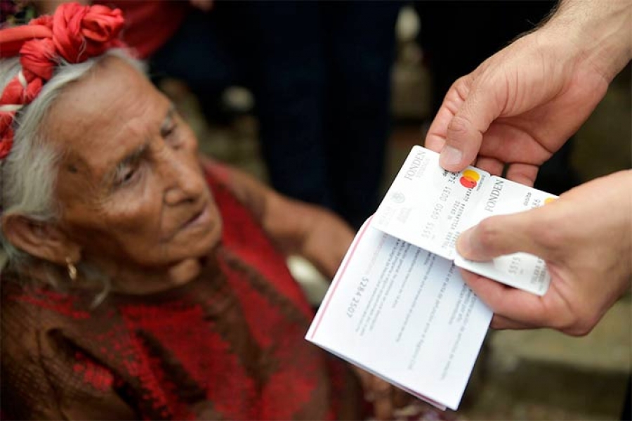 Sedatu, con prisa para entregar las tarjetas de ayuda a damnificados