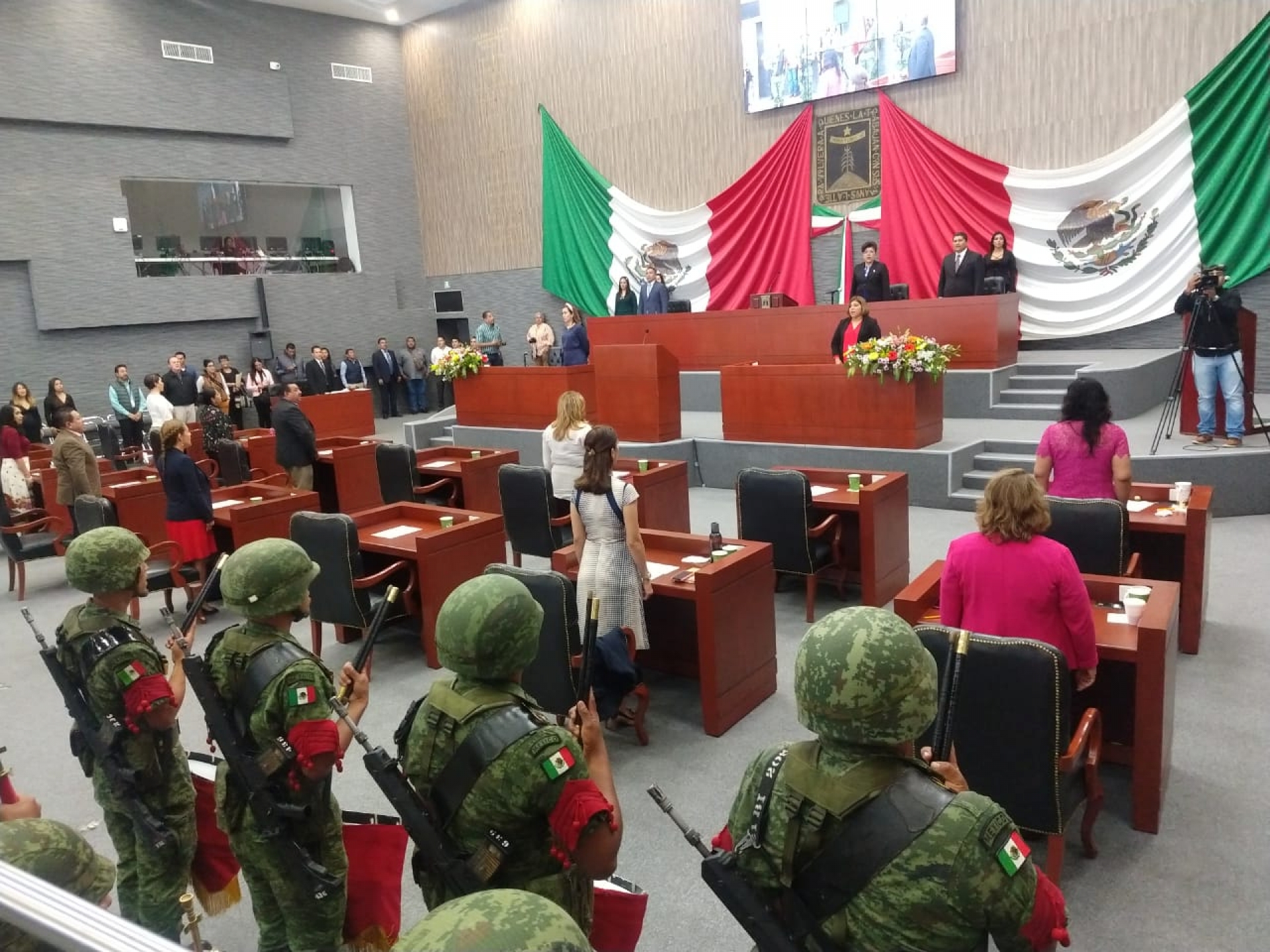 En sesión solemne, entregan en el Congreso la presea 'Xochiquetzalli 2019'