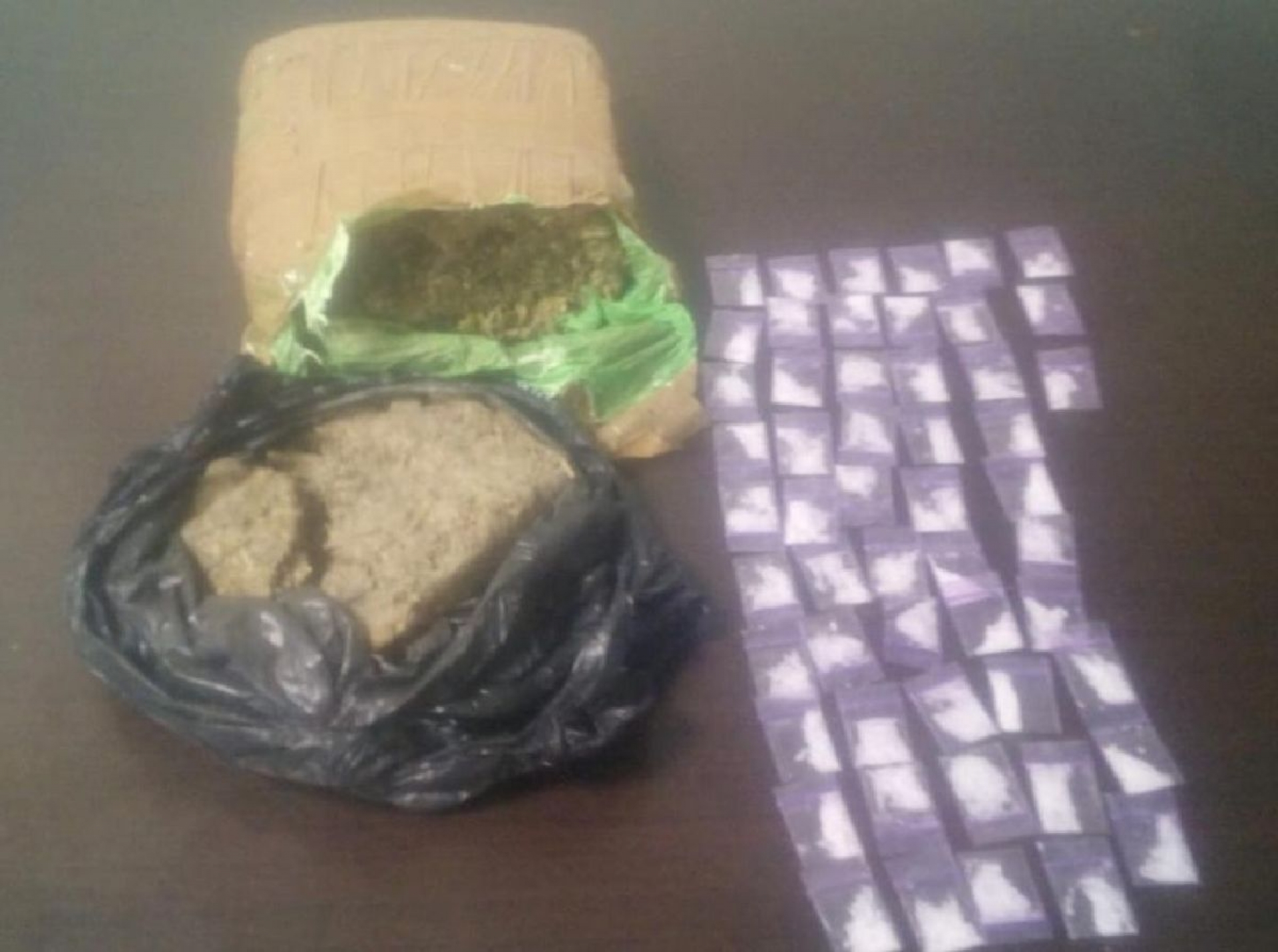 Transportaba “cristal” y marihuana en una camioneta