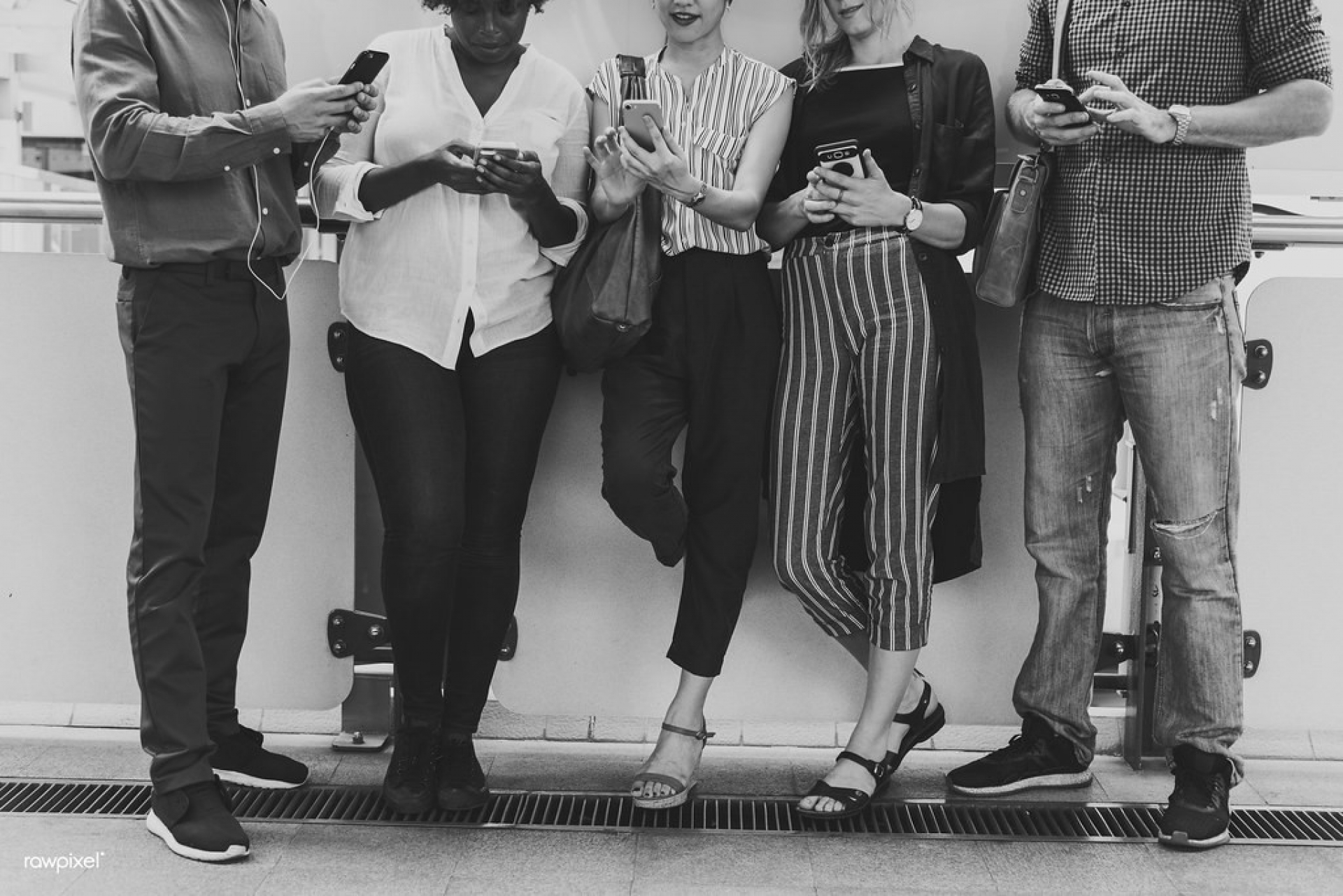 Familias adictas al smartphone en México: no solo los adolescentes, también son los papás