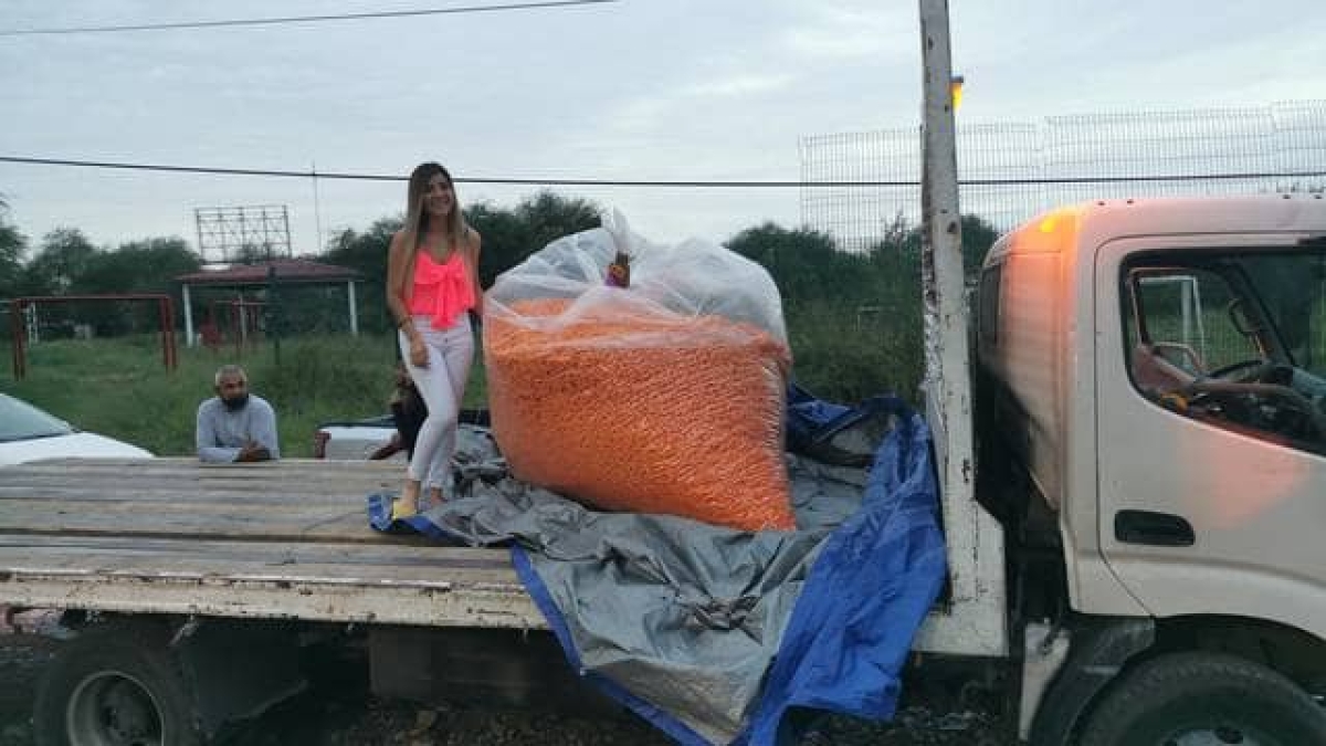 Le regalan su peso en Cheetos por su cumpleaños