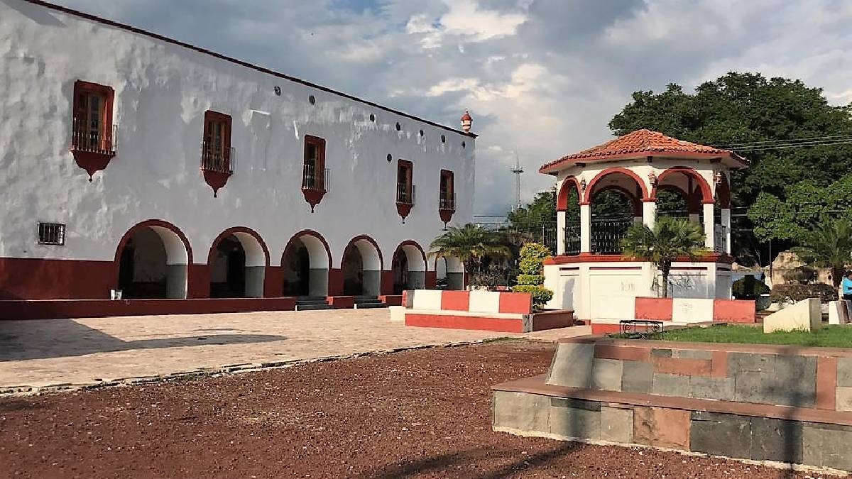 No hay fecha para iniciar la remodelación de plaza de Tlayacapan
