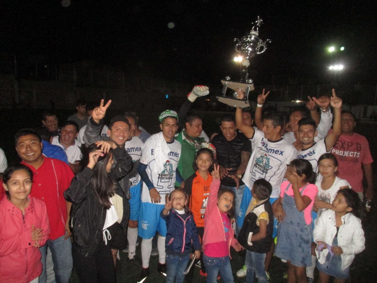 Farallón asume el trono