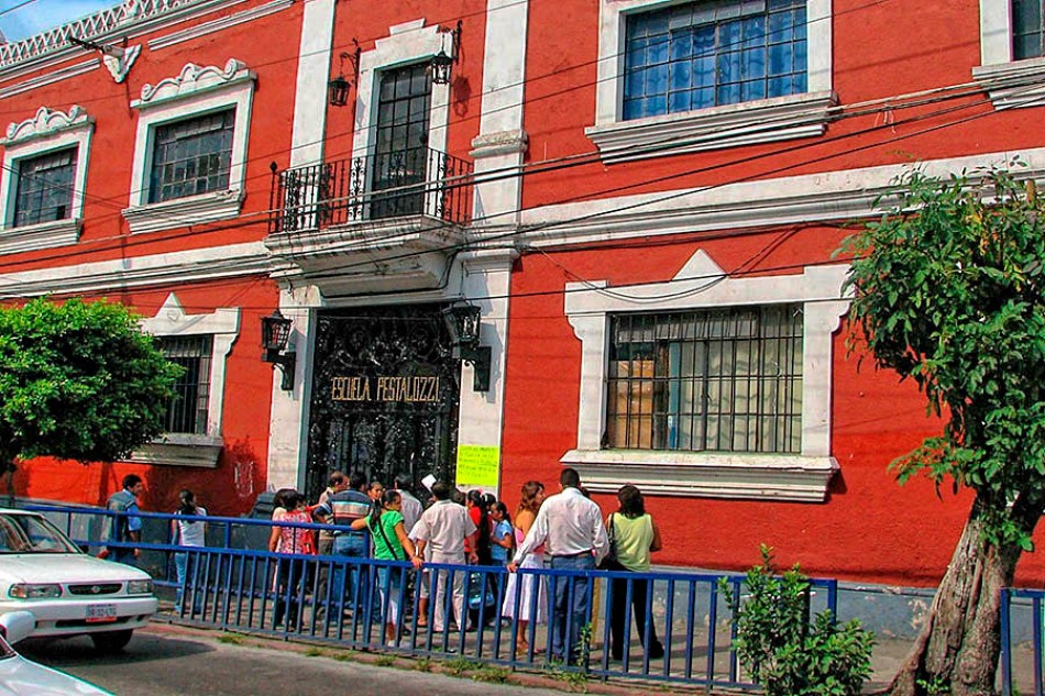 Separan del cargo temporalmente a directora de la primaria “Juan Enrique Pestalozzi”