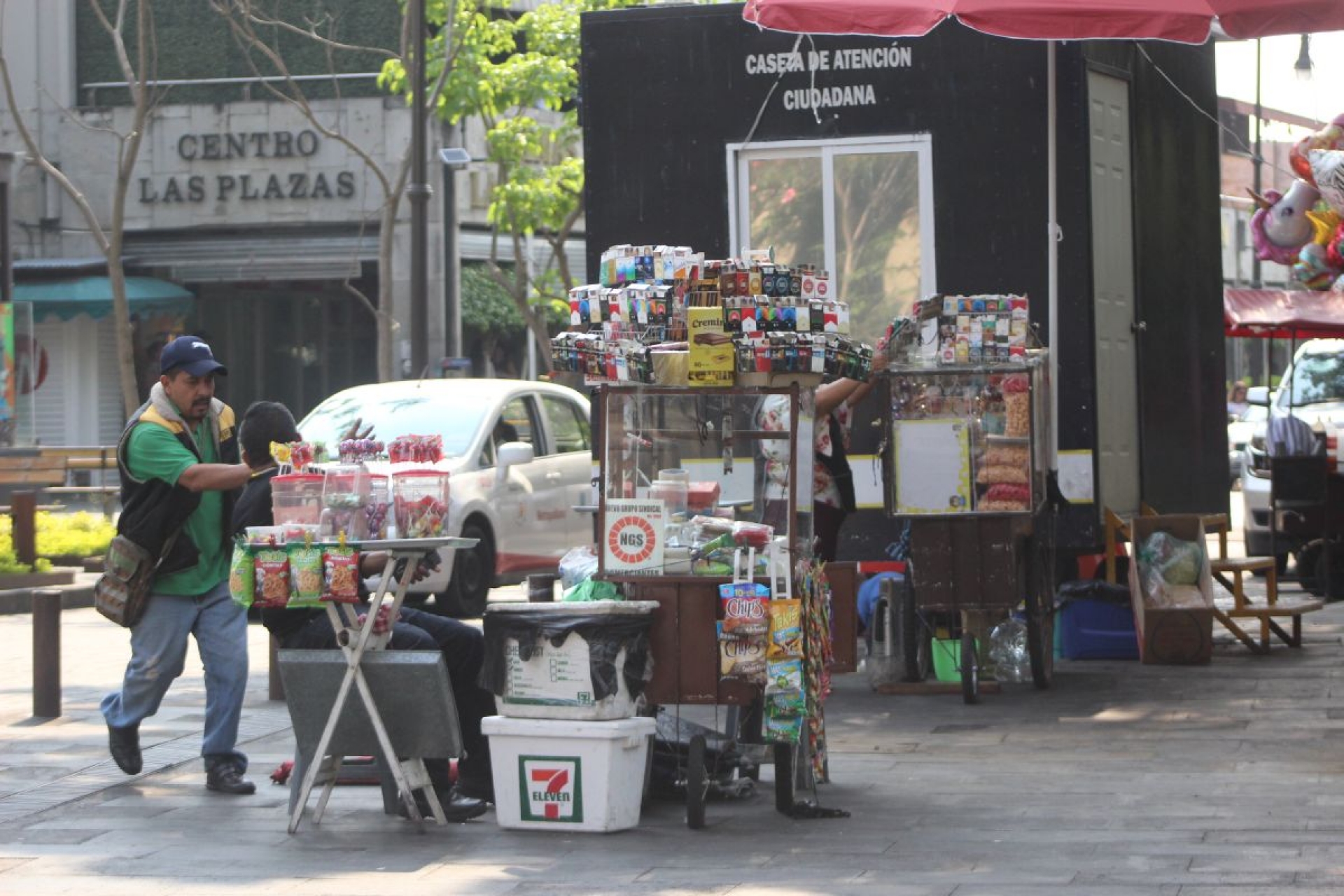 Confirma Villalobos reubicación del comercio ambulante