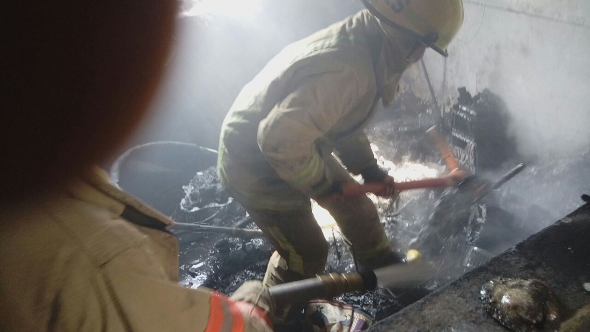 Se incendia cuarto de lavado en una casa