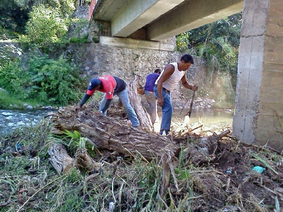 Realiza PC trabajos en el cauce del río Chalma