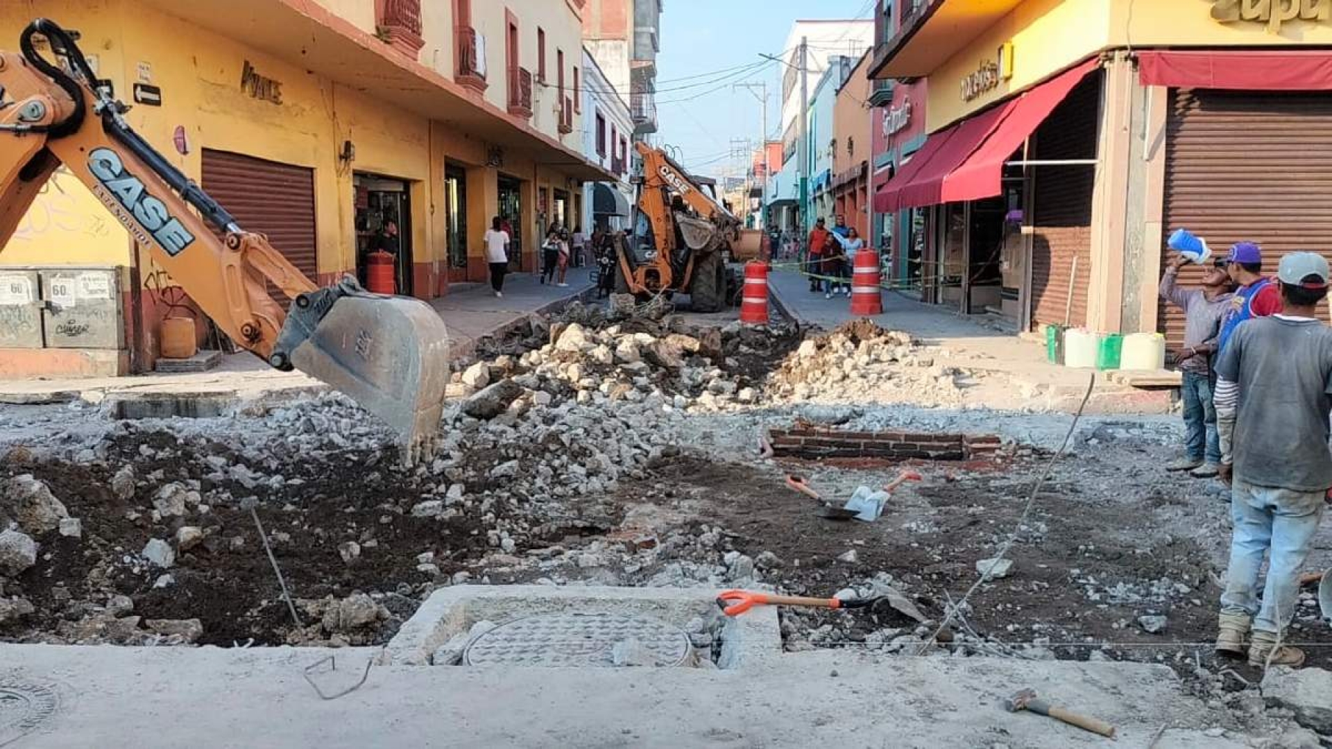 Corrigen obra que causa inundaciones en el zócalo de Cuautla