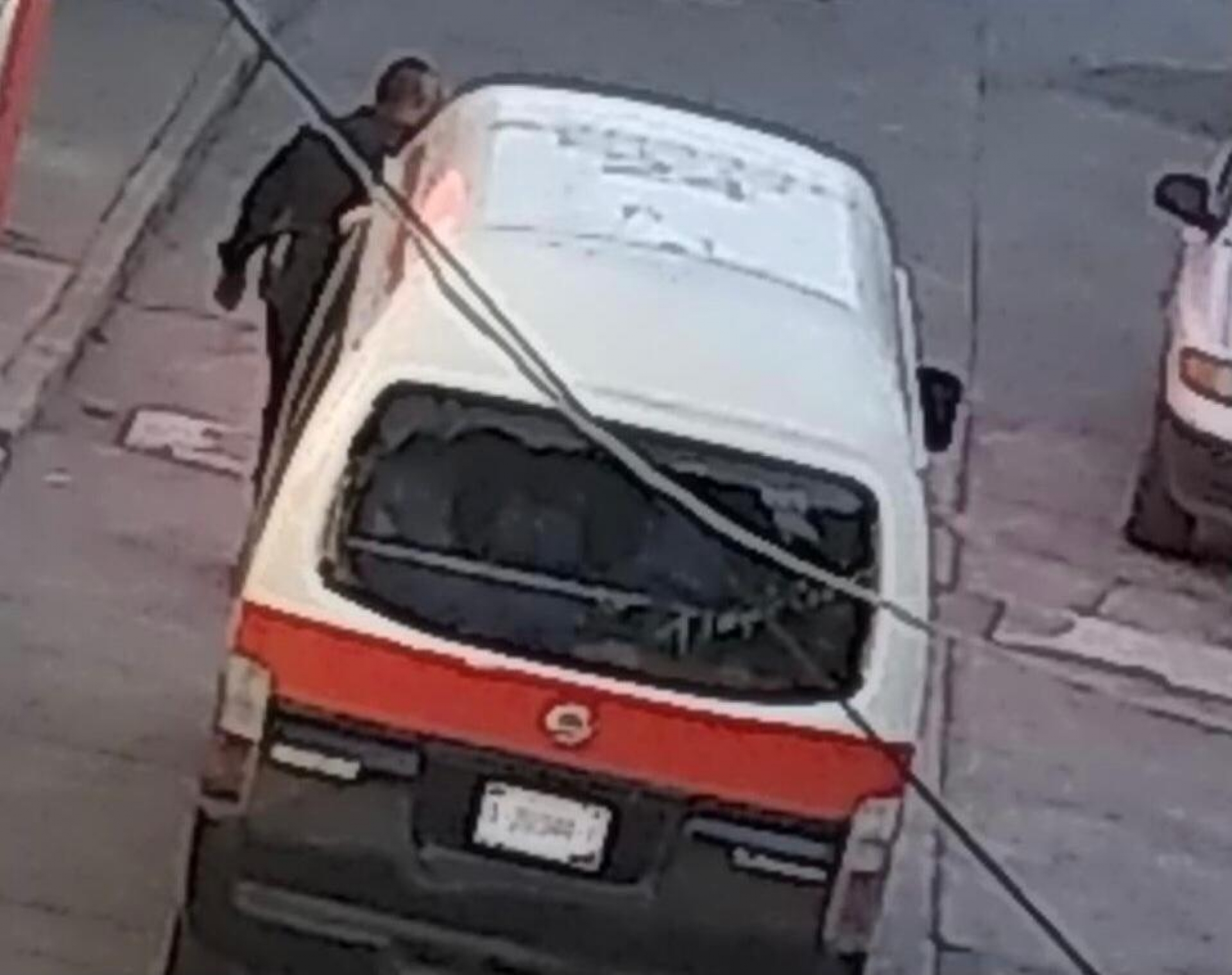 Hieren de bala a chofer de transporte colectivo, en Tlaquiltenango