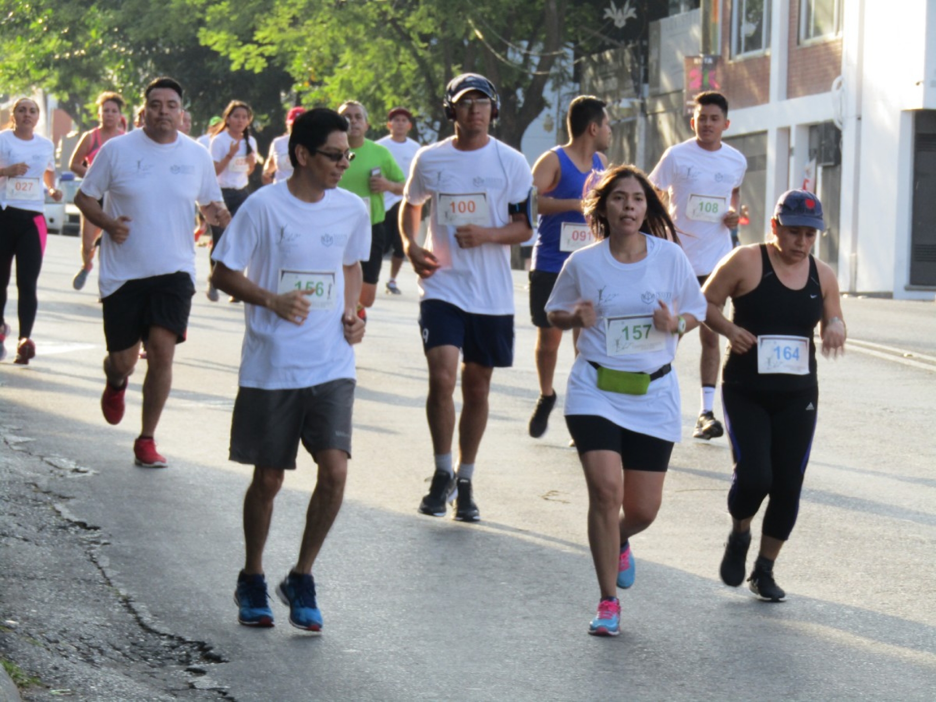 Gadmiel Espinoza gana la carrera atlética “CORRISSSTE 10 Km”
