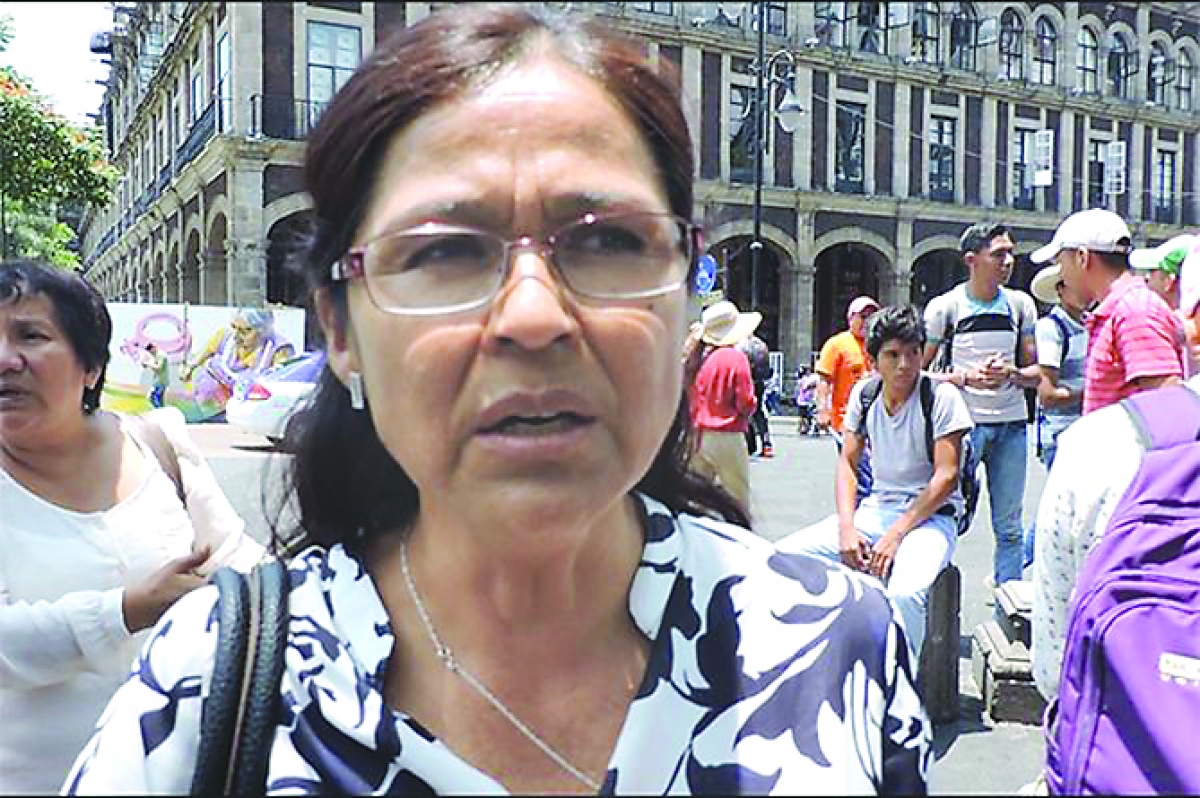 Antorchistas se quejan de los altos ingresos de su dirigente