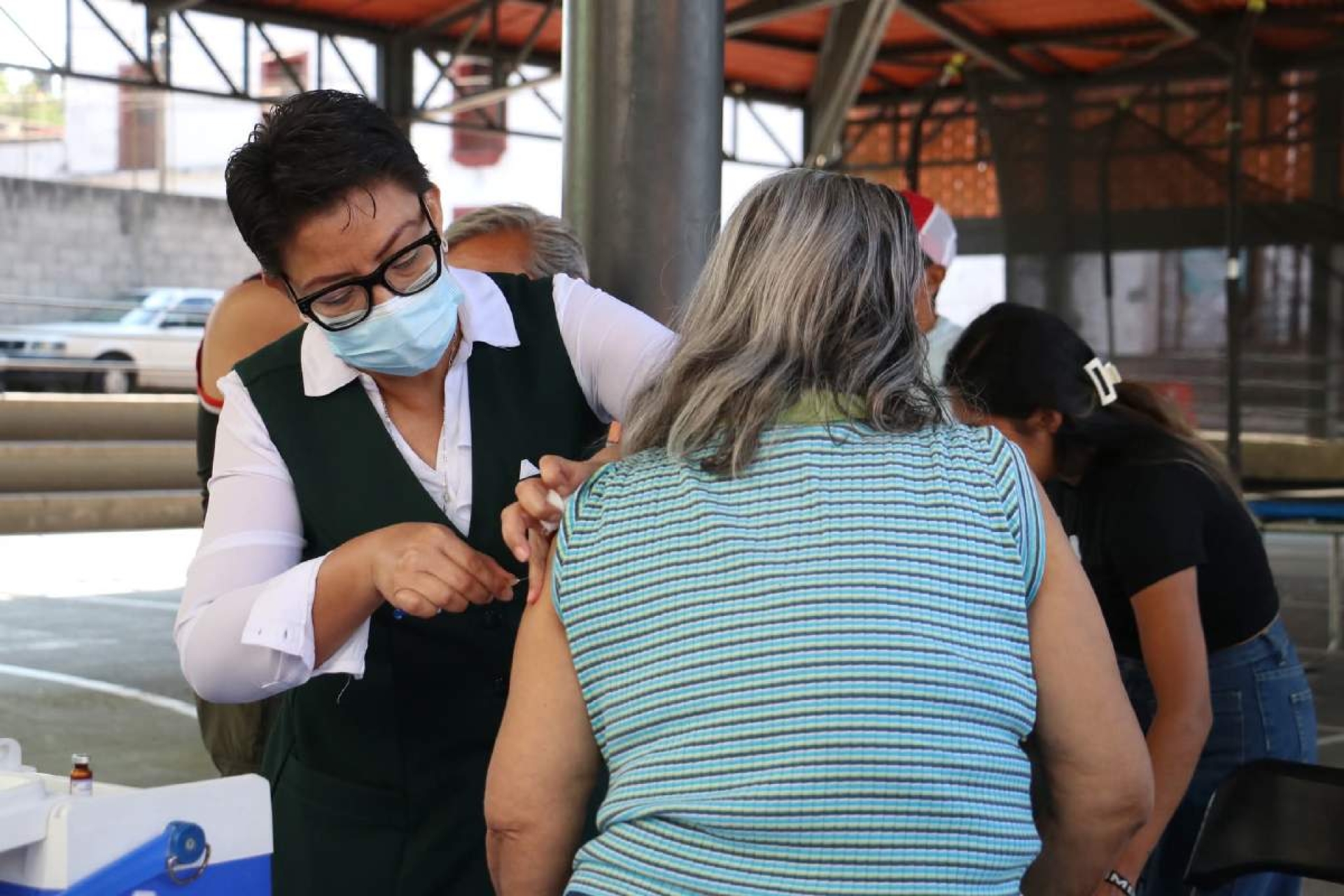 Refuerzan prevención en Miacatlán con jornada de vacunación