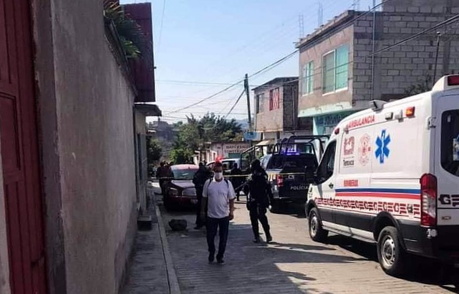 Dos policías heridos y un presunto asaltante muerto, en Temixco