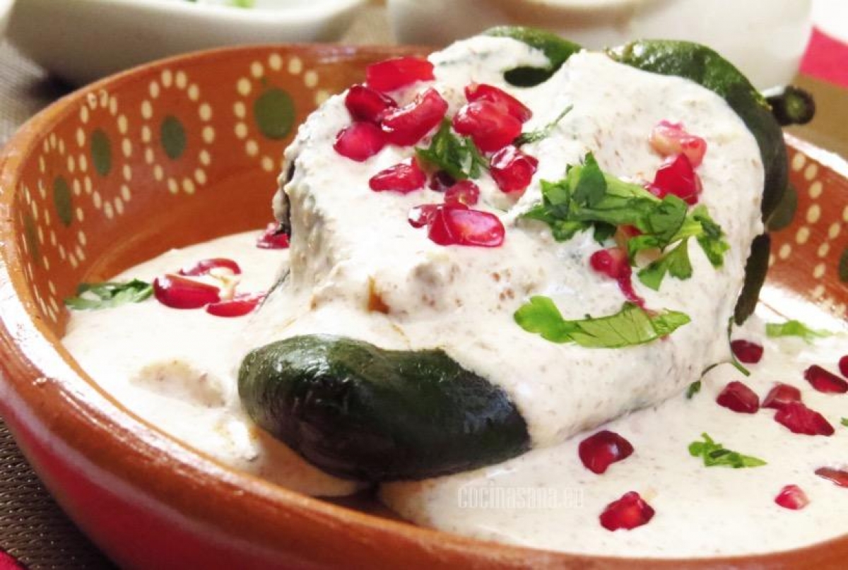 Chiles en nogada: leyenda y tradición mexicana