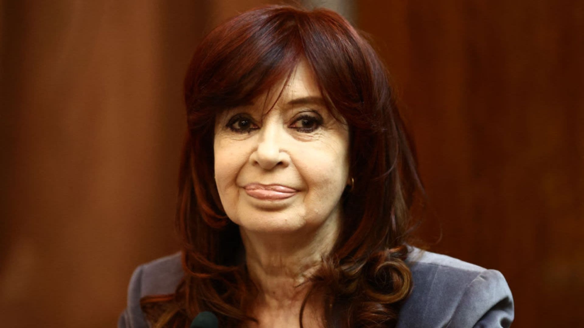 Tribunal restringe visitas de Cristina Fernández en su arresto domiciliario
