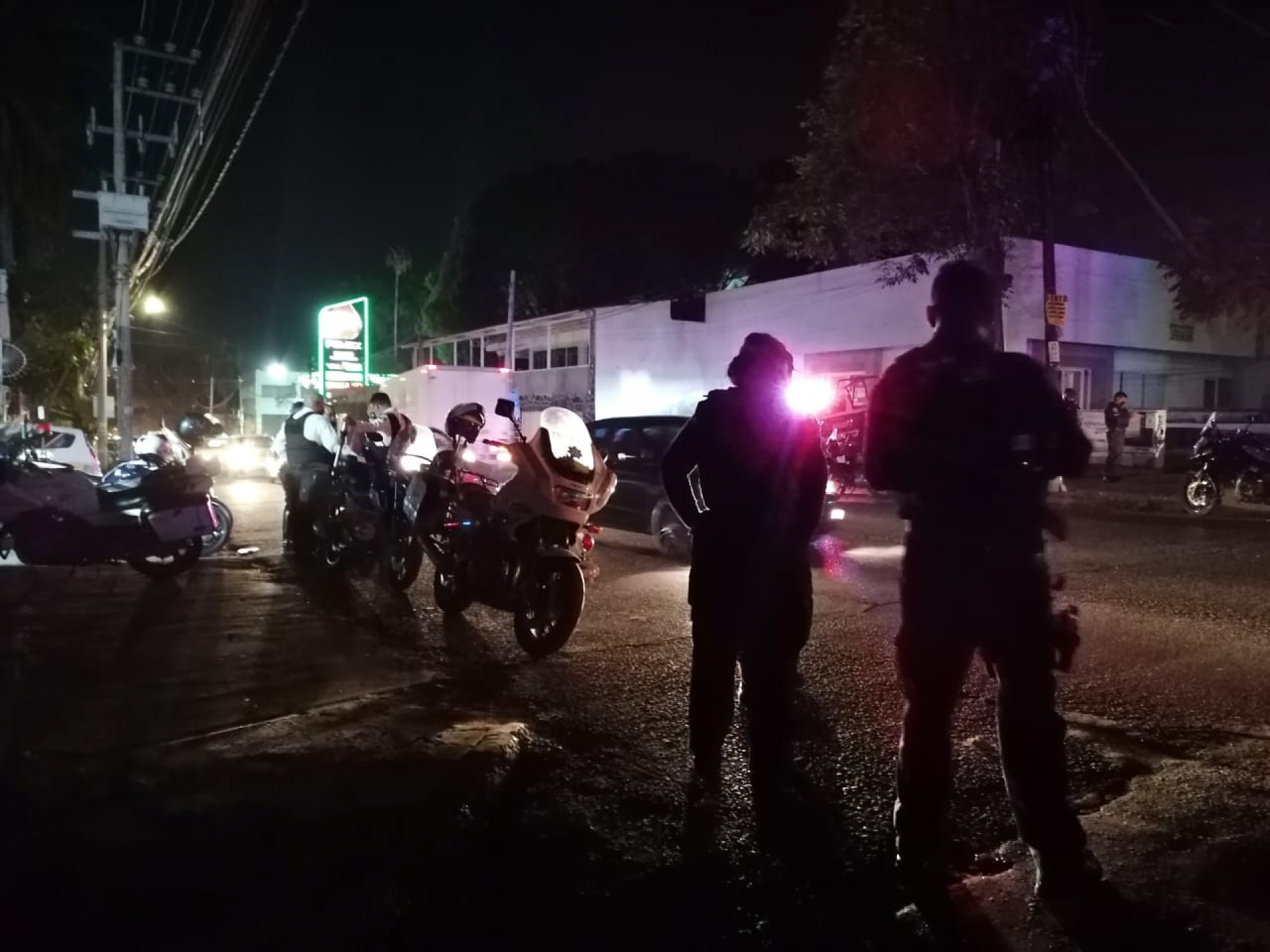 Enfrentamiento entre policías y habitantes de Hueyapan, en Cuernavaca
