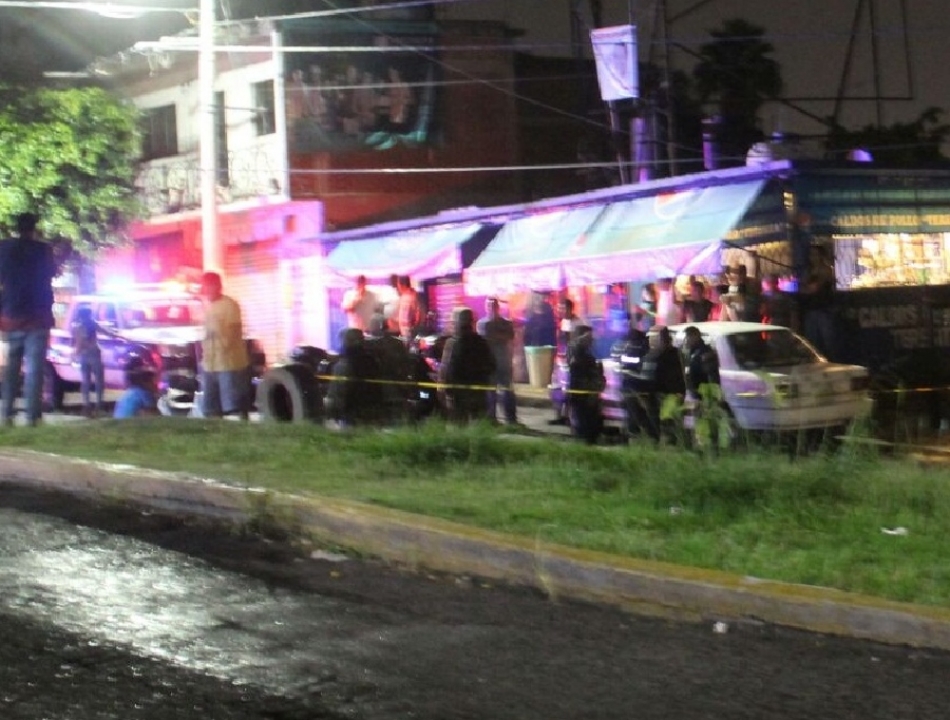 Balean a dos hombres en vulcanizadora; uno murió