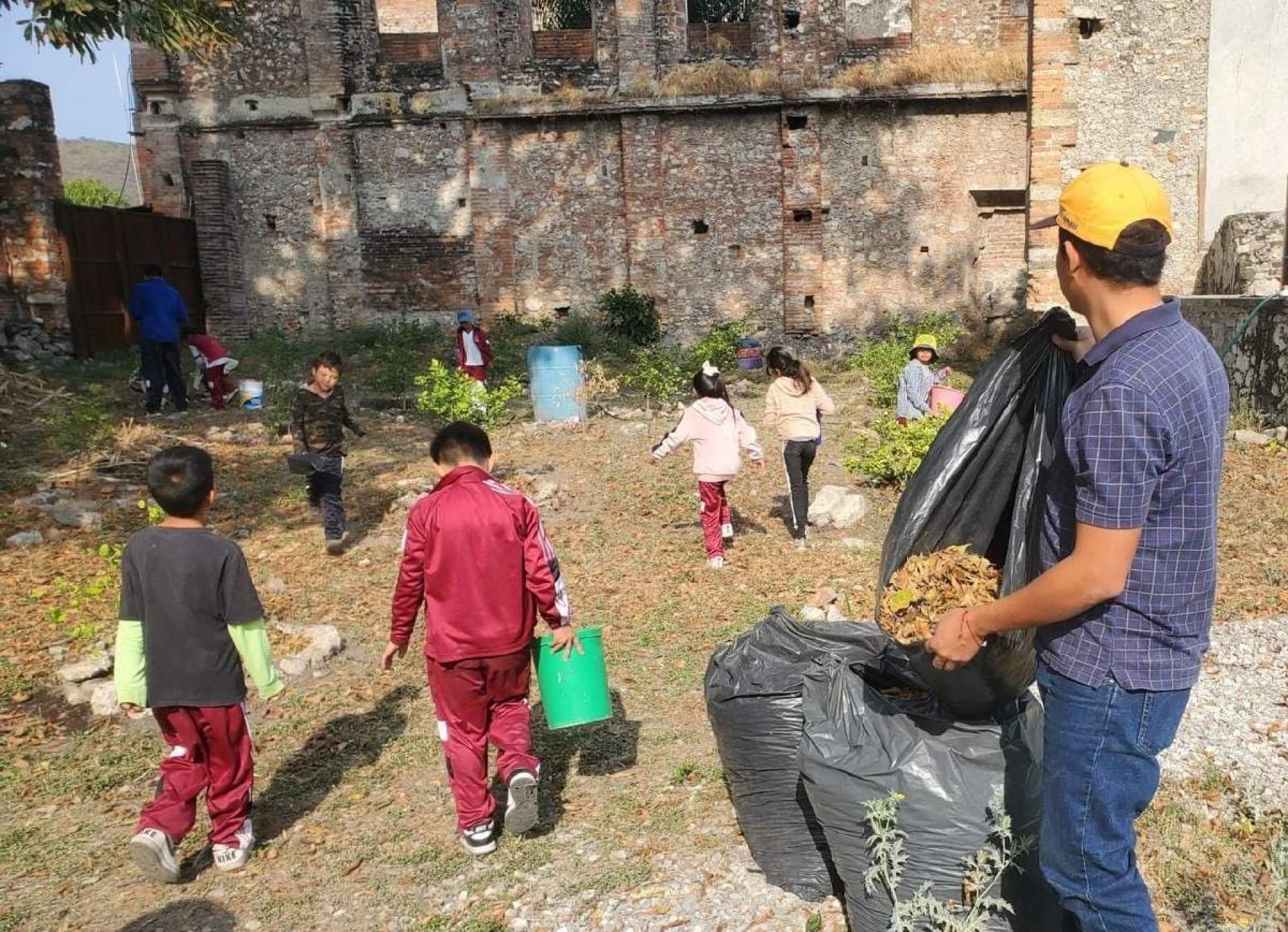 Niños de Tlaltizapán aprenden prácticas de cultura ambiental