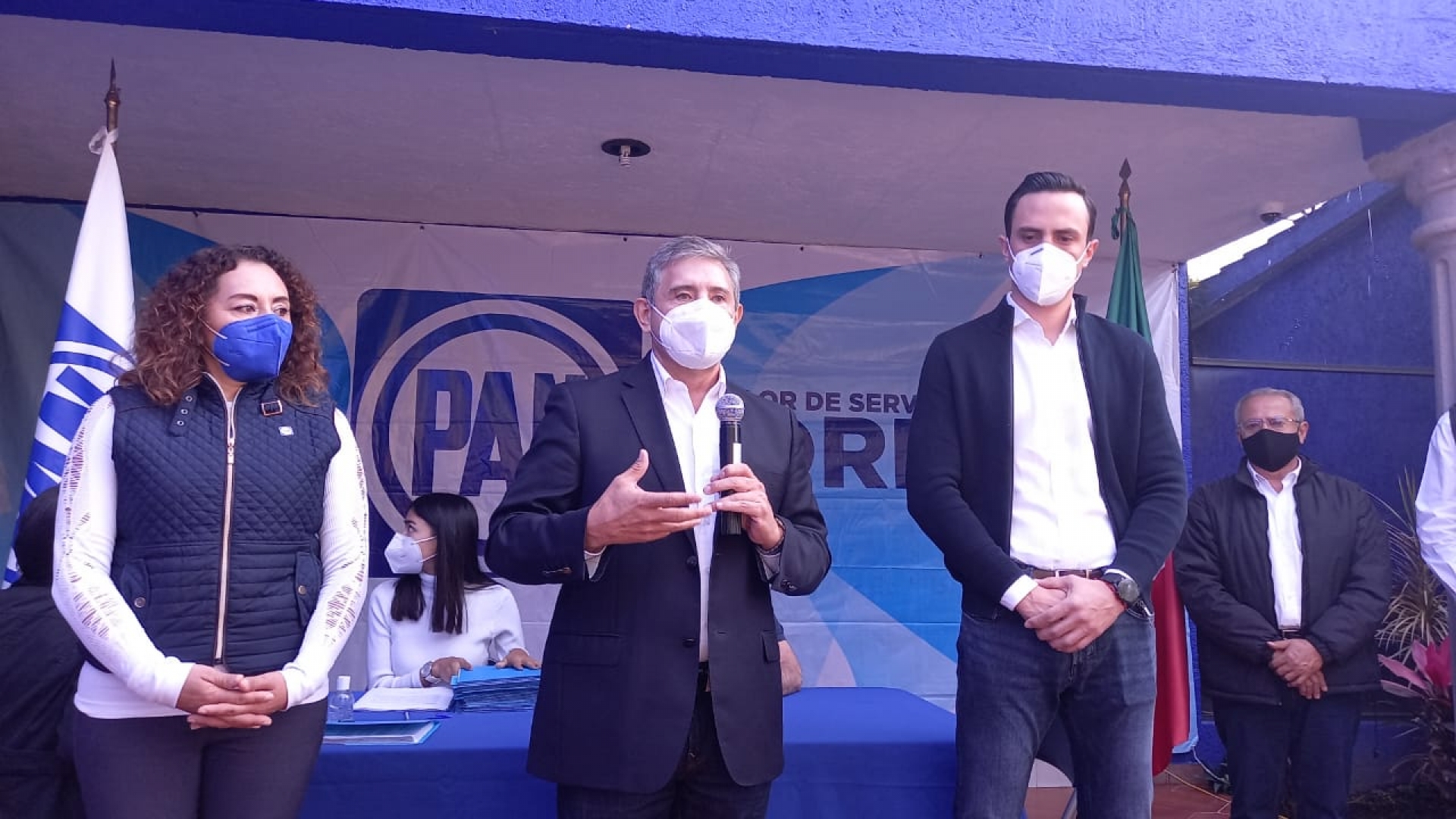 Se registra José Luis Urióstegui como precandidato del PAN a la alcaldía de Cuernavaca