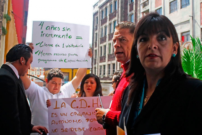 Trabajadores de la CDHEM exigen aumento presupuestal
