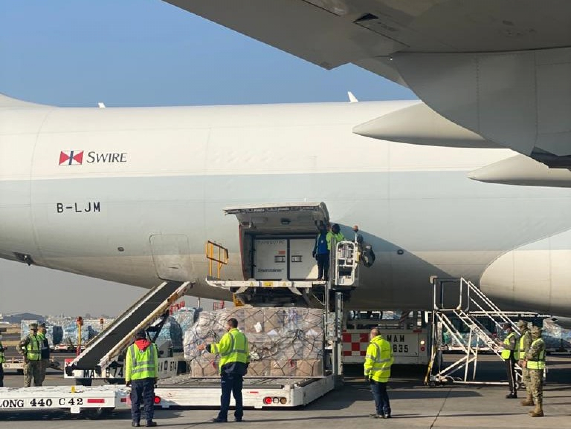 Llegan a México 200 mil dosis de la vacuna china Sinovac