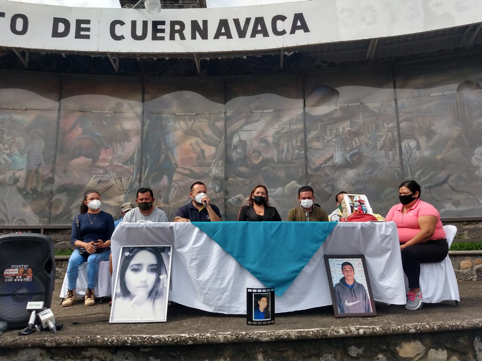 Reclaman justicia familiares de víctimas de multihomicidio en la Barona