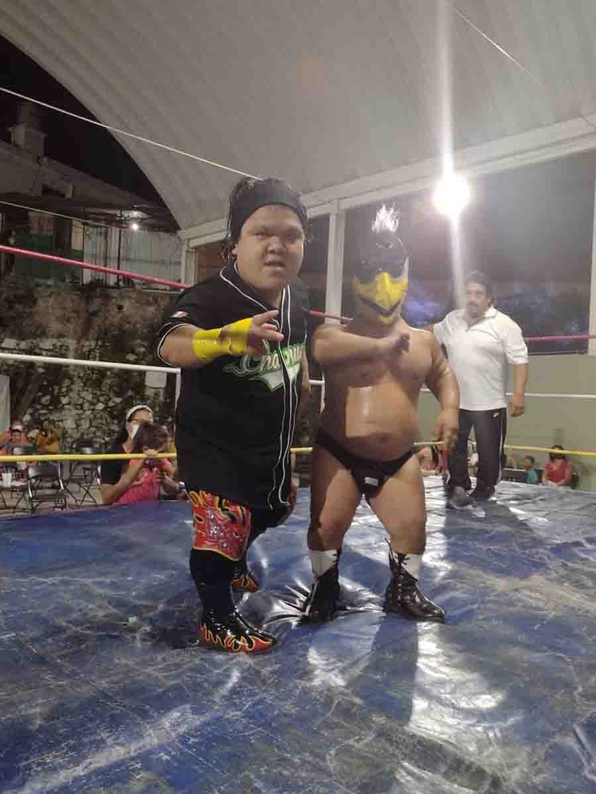 Periquito Zacarias y Chamuel triunfan en la Arena Cri Cri