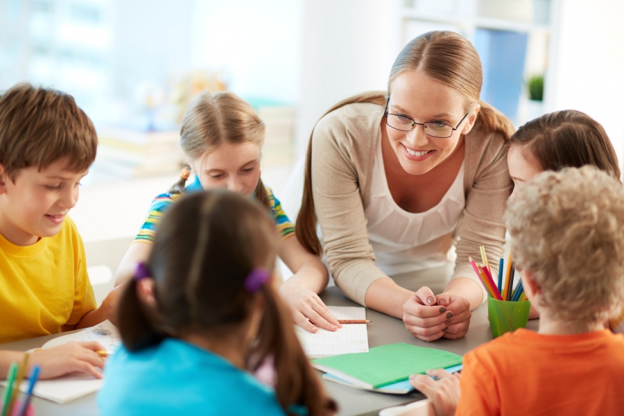 Qué regalar a los profesores de tu hijo: te damos 17 ideas originales