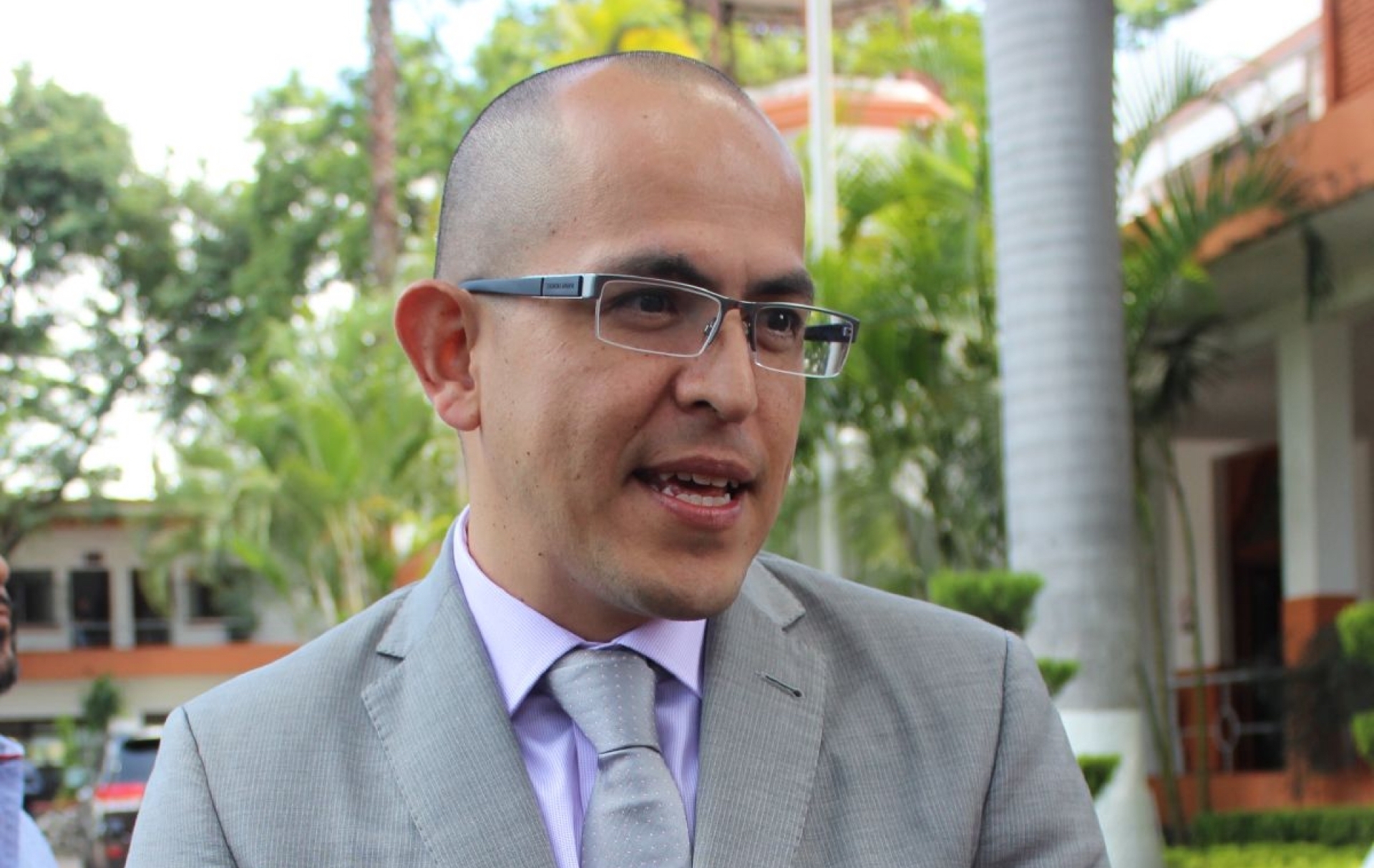 Nombramiento de titular de CDHEM, legal