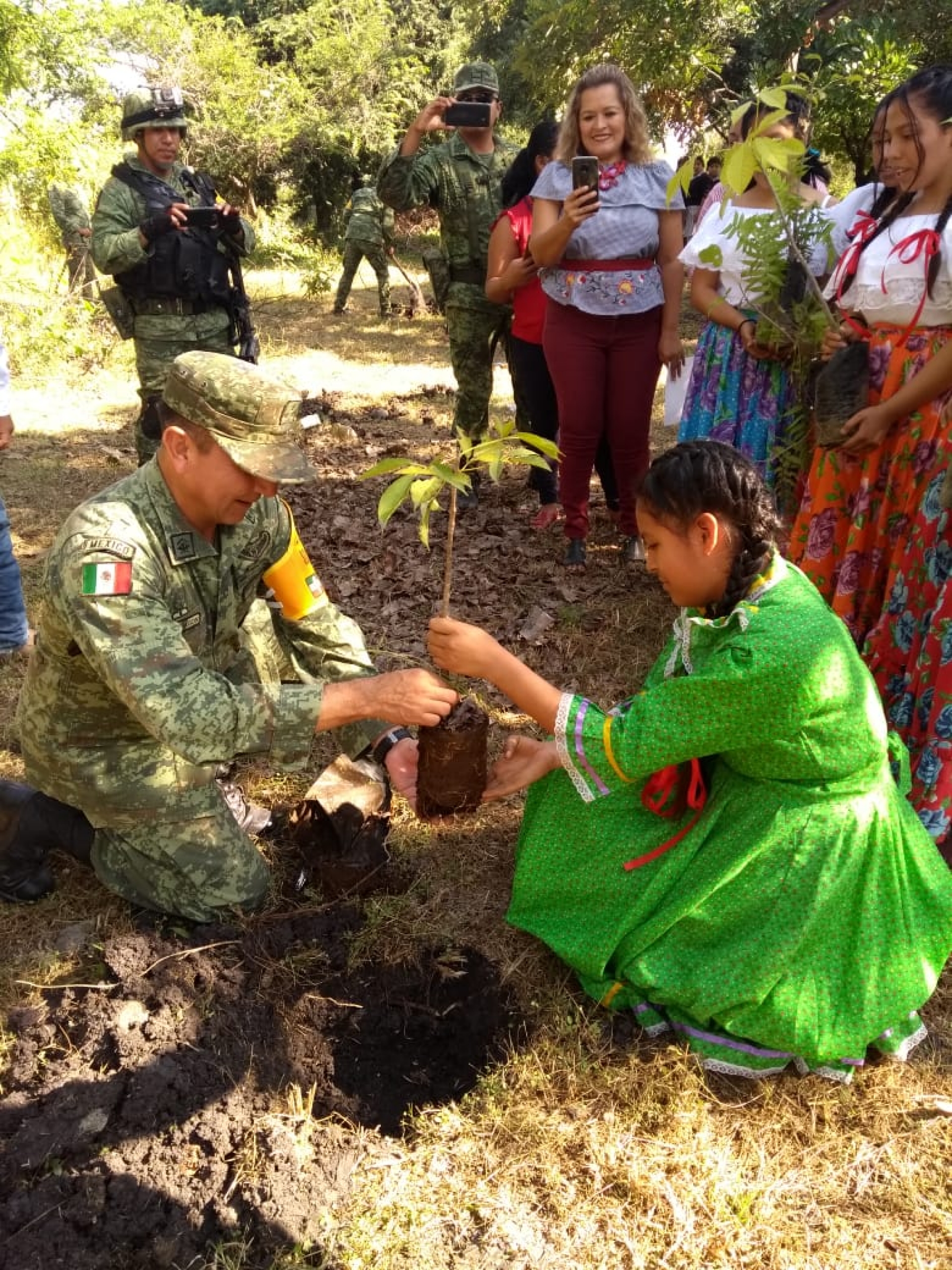 Personal militar realizó actividades de reforestación en Xoxocotla