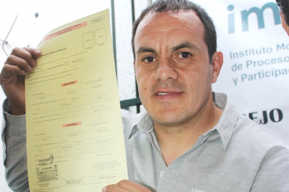 Cuauhtémoc Blanco oficializó su registro como candidato a la alcaldía