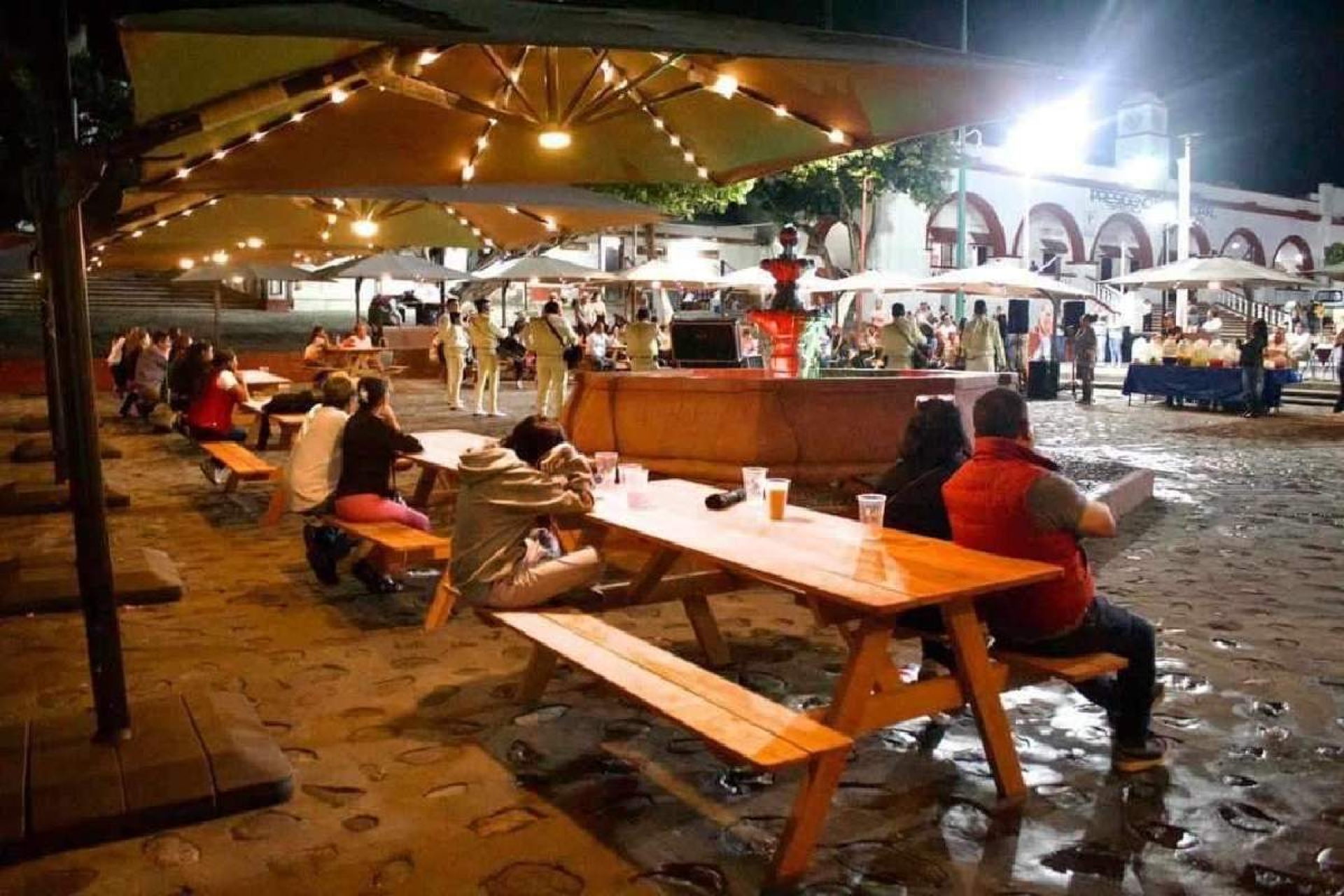 Esperan que remodelación del zócalo de Tetecala reactive economía