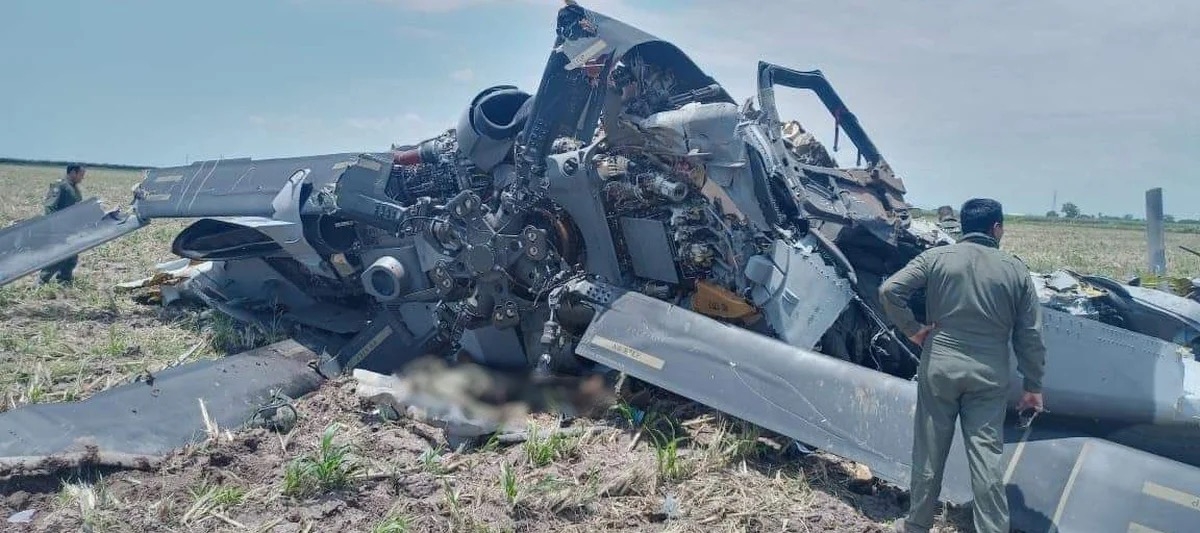 Cae helicóptero de Marina en Sinaloa; reportan 9 muertos