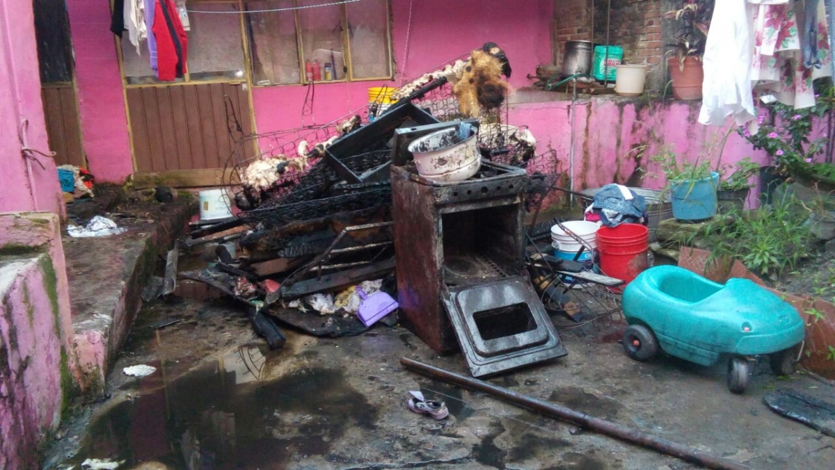 Se incendia una casa en la Barona