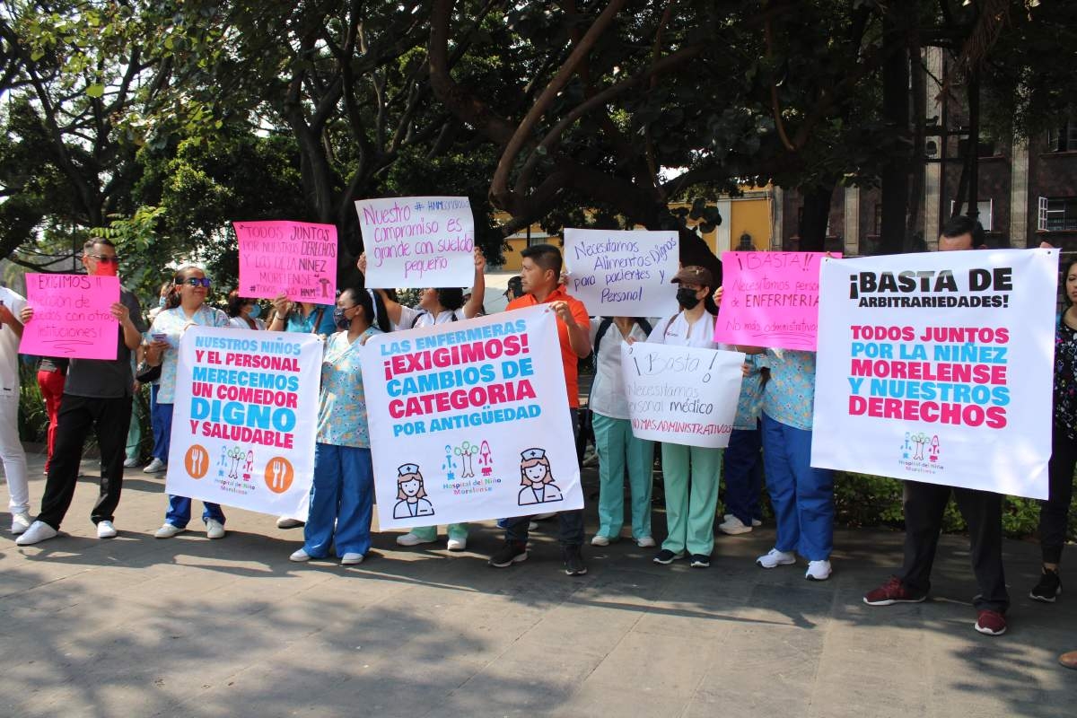 Protestan trabajadores del HNAM por malas condiciones laborales