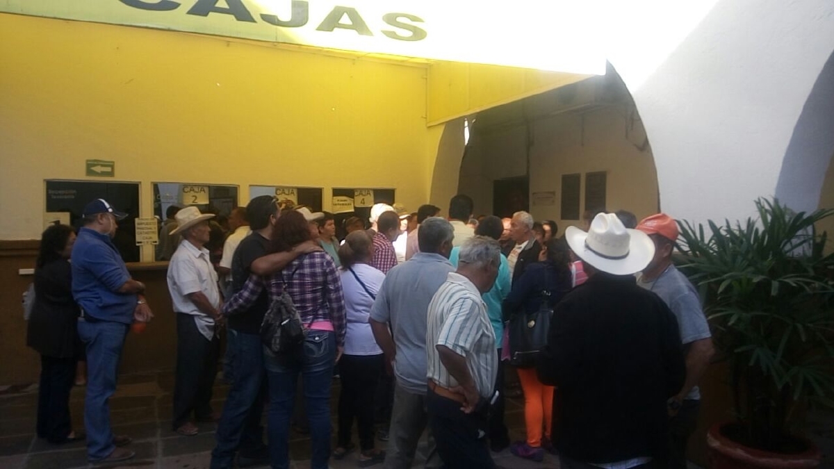 Ex obreros quieren pagar impuesto predial sobre terrenos en disputa que aseguran son de ellos