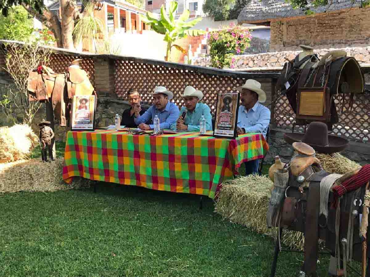 Reviven cabalgata zapatista por aniversario luctuoso de Emiliano Zapata