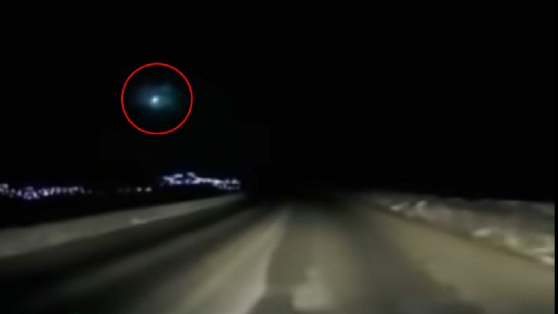 Captan enigmática explosión de un meteorito en el cielo de Rusia