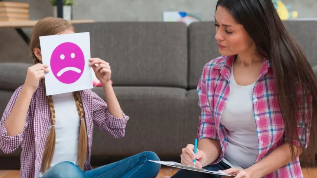 “¡Pórtate bien!”: Por qué las órdenes son poco efectivas para educar a los niños