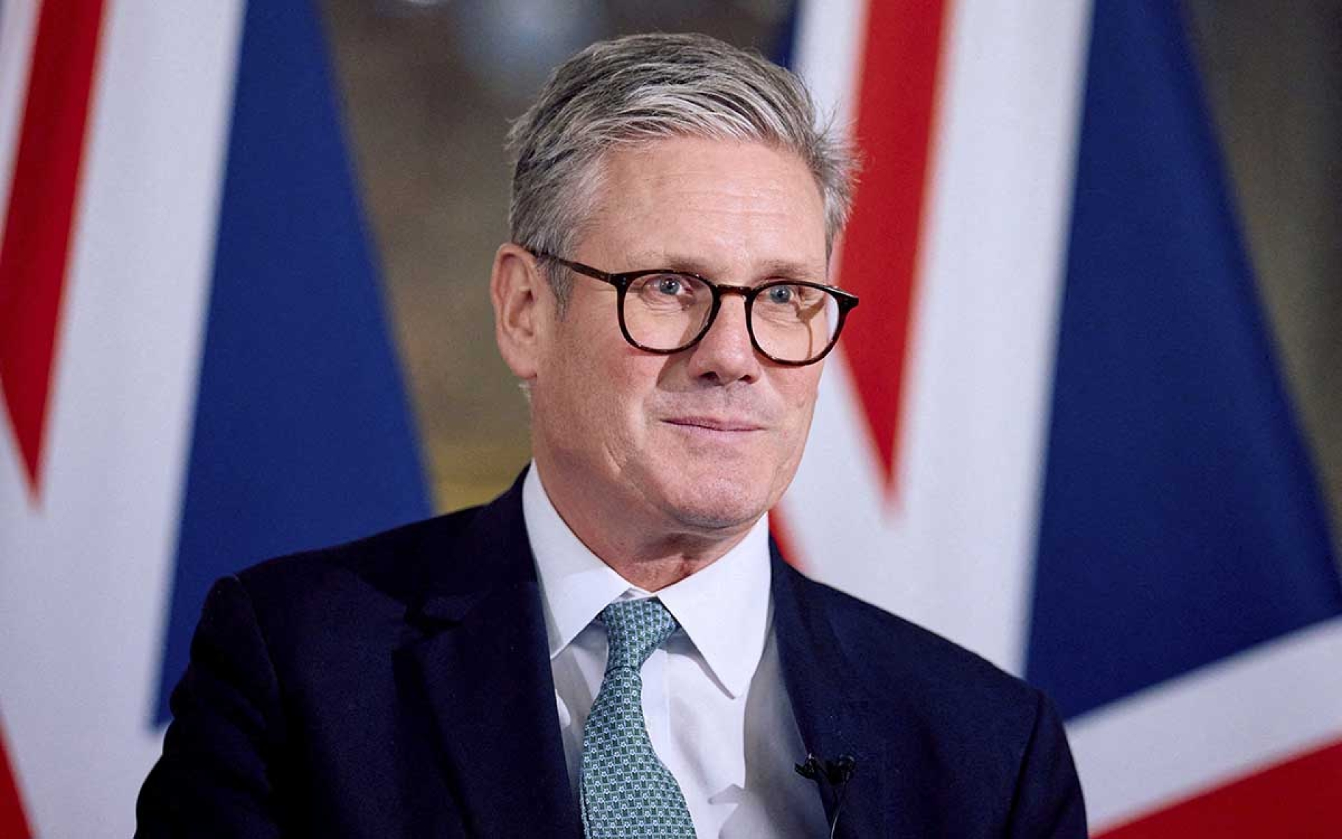 Starmer planea establecer edad mínima para uso de redes sociales en Reino Unido