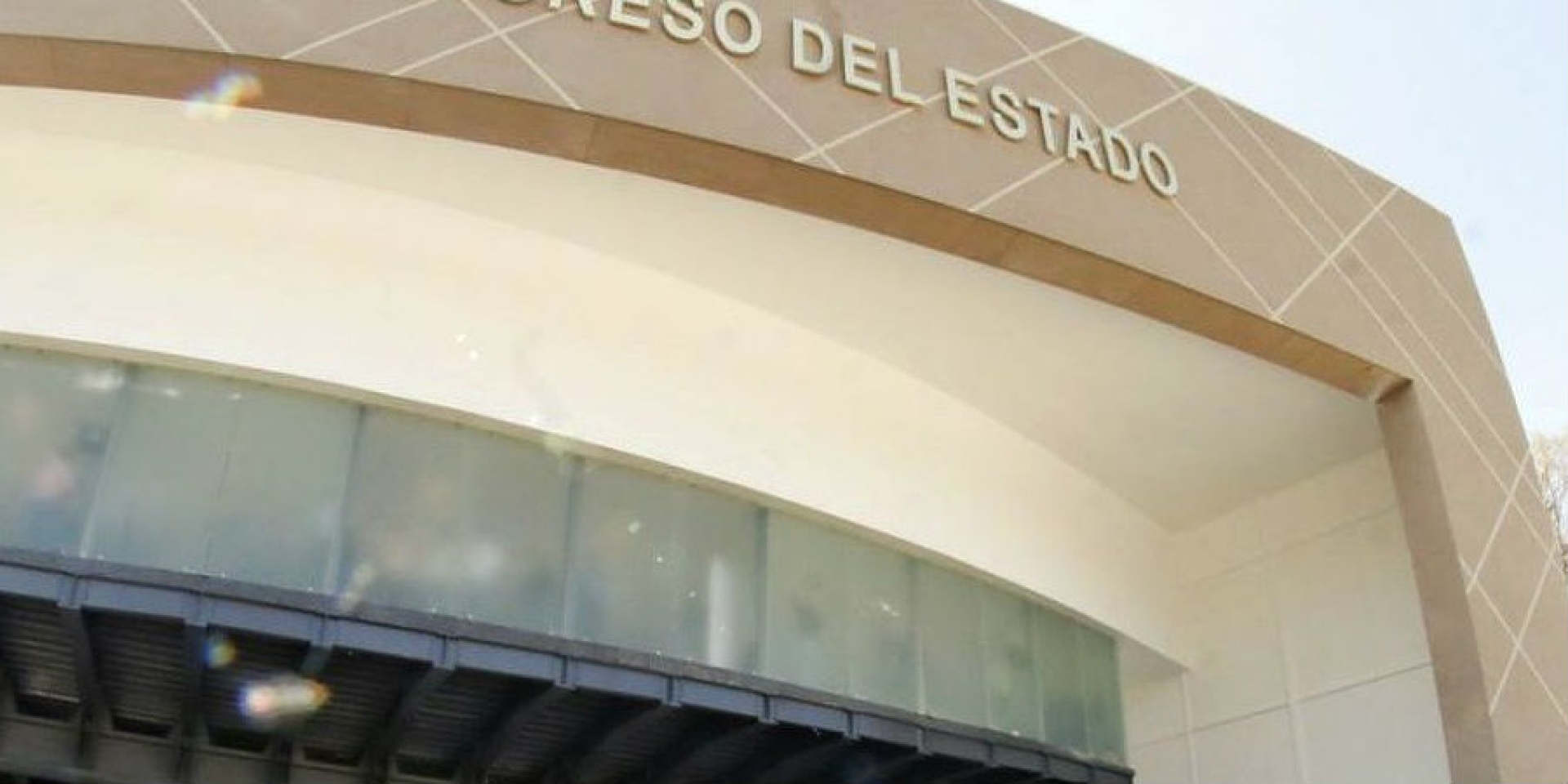 Acuerdan reactivar créditos del ICTSGEM a trabajadores del Congreso