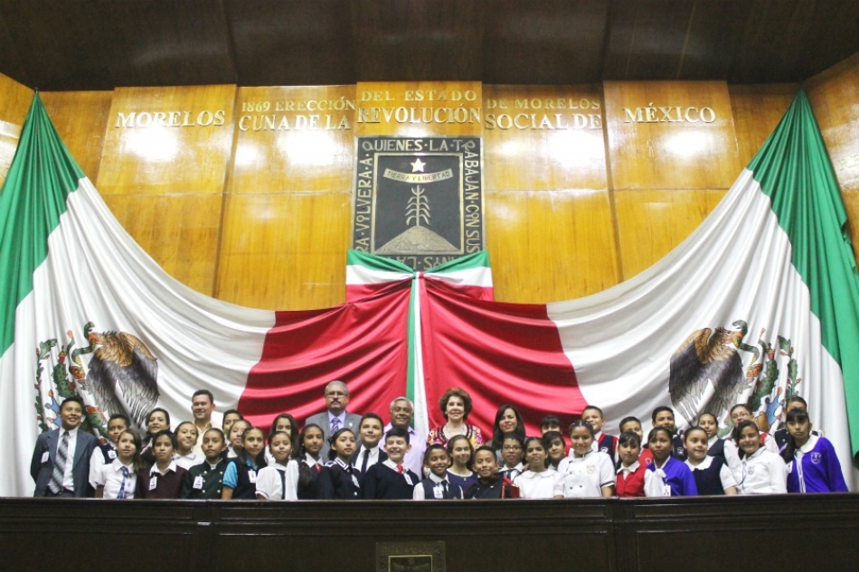 Celebran el parlamento infantil 2015